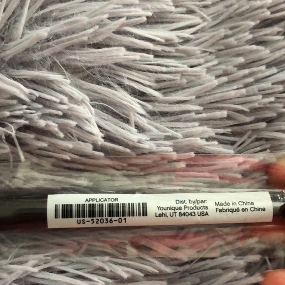 Younique Mask applicator brushes - Picture 2 of 2